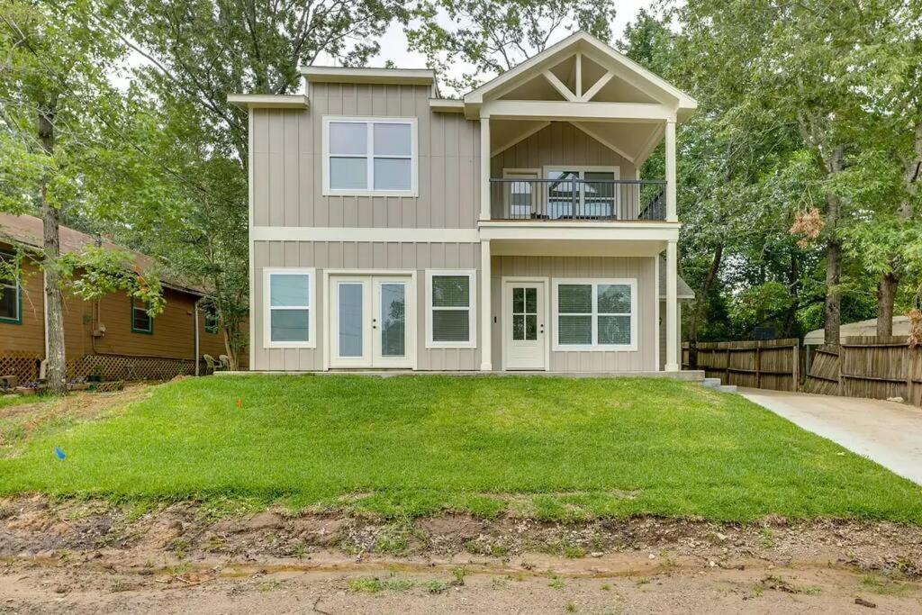 Vacation Home Lake Livingston! Onalaska Exteriör bild